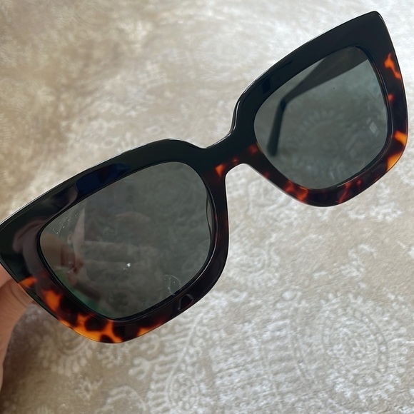 Brand New Diff Eyewear Runi Black Tortoise Grey Polarized Cat Eye Sunglasses main image 13